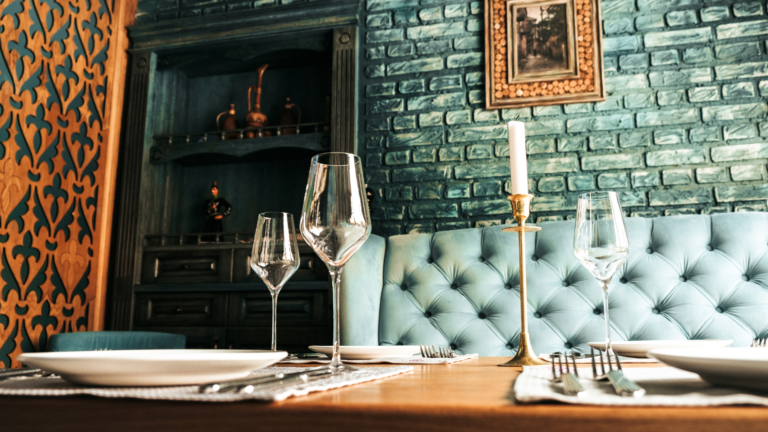 Dinner’s on Your Card! The Best Dining Credit Cards Revealed